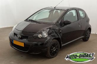  Toyota Aygo 1.0 12V Comfort Navigator 2011/9