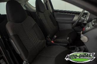 Toyota Aygo 1.0 12V Comfort Navigator picture 21