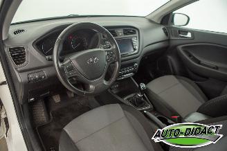 Hyundai I-20 Coupé 1.0 69.916 km Open Pano Clima Navi Camera picture 22