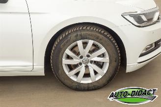 Volkswagen Passat 1.6 TDI Automaat Clima Navi Comfortline Business picture 30