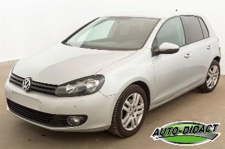 Unfallwagen Volkswagen Golf 1.6 TDI Navi Clima 2010/6