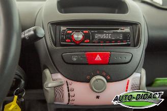 Peugeot 107 1.0-12V XR picture 8