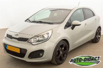 uszkodzony samochody osobowe Kia Rio 1.2 CVVT Clima Super Pack 2011/12