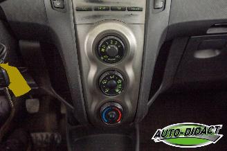 Toyota Yaris 1.0 VVTi Acces picture 9