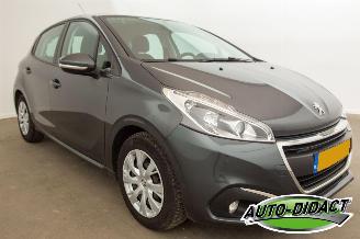 Peugeot 208 1.2 PureTech 90.306 km NAP Airco Navi Blue Lion picture 2