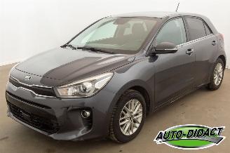 uszkodzony samochody osobowe Kia Rio 1.0 Automaat Camera Clima Invalidebesturing 2017/8