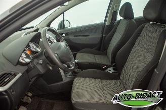 Peugeot 207 1.6 VTi Airco Pano Première picture 22