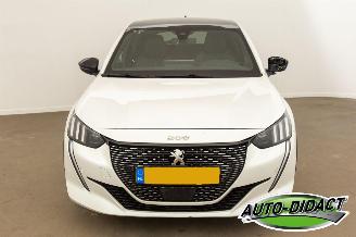 Peugeot 208 1.2 PureTech GT Automaat Pano Navi Camera Clima picture 39