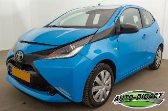 Schadeauto Toyota Aygo 1.0 VVT-i x-pose 2018/1