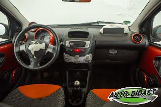 Toyota Aygo 1.0 VVT-i Airco 117.759 km NAP Dynamic Orange picture 18