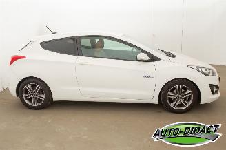 Hyundai I-30 1.6 GDI Clima Navi Camera i-Magine picture 40