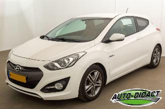 Unfallwagen Hyundai I-30 1.6 GDI Clima Navi Camera i-Magine 2014/3