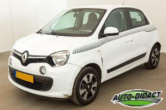 Damaged car Renault Twingo 1.0 SCe Airco Collection 2015/6