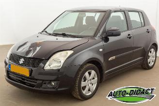 uszkodzony samochody osobowe Suzuki Swift 1.3 Shogun Airco 2009/3