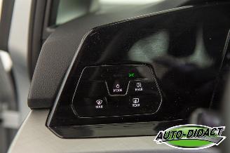 Volkswagen Golf 2.0 TDI Digi Dash Clima 108.576 km Life picture 13