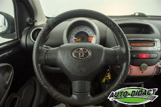 Toyota Aygo 1.0-12V picture 5