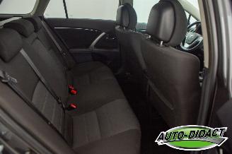 Toyota Avensis 1.8 VVTi Clima Navi Business picture 20