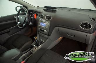 Ford Focus 1.6 Clima Navi Titanium picture 16