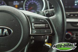 Kia Xceed 1.0 T-GDi Navi Camera Clima 104.661 km picture 16