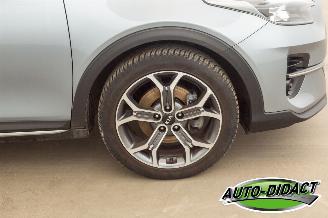 Kia Xceed 1.0 T-GDi Navi Camera Clima 104.661 km picture 31