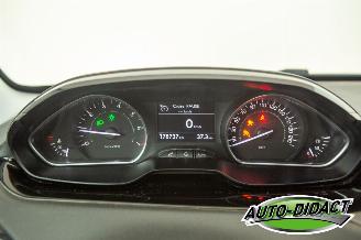 Peugeot 208 1.4 VTi Envy Clima picture 6