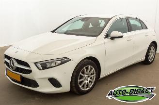 uszkodzony samochody osobowe Mercedes A-klasse A200 Automaat Digi Dash Motorschade Premium 2019/4