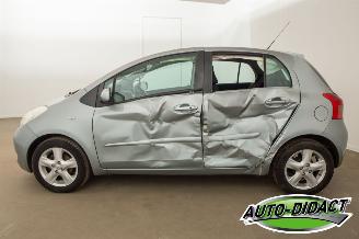 Toyota Yaris 1.3 VVTi Automaat Elek dak Clima Luna MMT picture 40