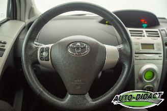 Toyota Yaris 1.3 VVTi Automaat Elek dak Clima Luna MMT picture 9