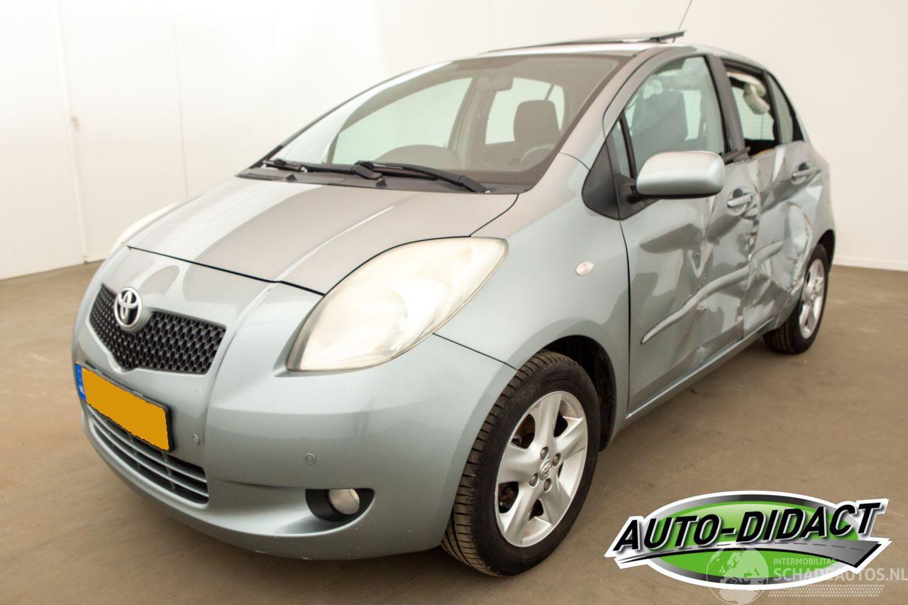 Toyota Yaris 1.3 VVTi Automaat Elek dak Clima Luna MMT