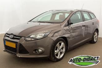 Schadeauto Ford Focus 1.0 EcoBoost Clima Navi 2012/7