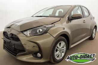 damaged passenger cars Toyota Yaris 1.5 Hybrid Automaat 14.529 km Clima Camera115 Active 2025/2