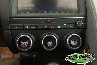 Jaguar E-Pace 2.0 P200 AWD Automaat Pano Camera Leder picture 10