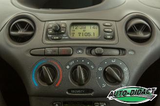 Toyota Yaris 1.0-16V VVT-i Terra picture 7