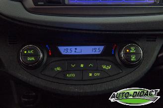 Toyota Yaris 1.5 Hybride Automaat Navi Camera Clima Comfort picture 10