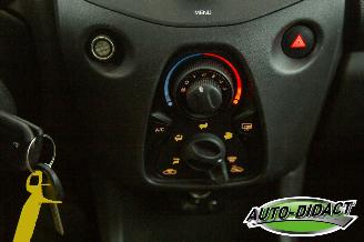 Toyota Aygo 1.0 VVT-i 109.047 km NAP Airco x-fun picture 8