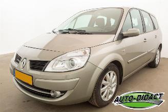 Vaurioauto  passenger cars Renault Grand-scenic 2.0-16V Navi Clima 7p. Tech Line 2007/9