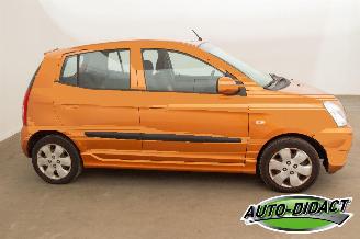 Kia Picanto 1.0 LXE X-tra picture 32