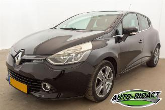 Schadeauto Renault Clio 1.5 dCi ECO Airco Navi Night&Day 2014/5