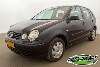 Schadeauto Volkswagen Polo 1.4-16V Airco 2003/1