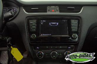 Skoda Octavia 1.6 TDI Clima Navi Greentech Ambition Business picture 11