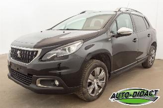 uszkodzony samochody osobowe Peugeot 2008 1.2 Access Clima Navi 2017/9