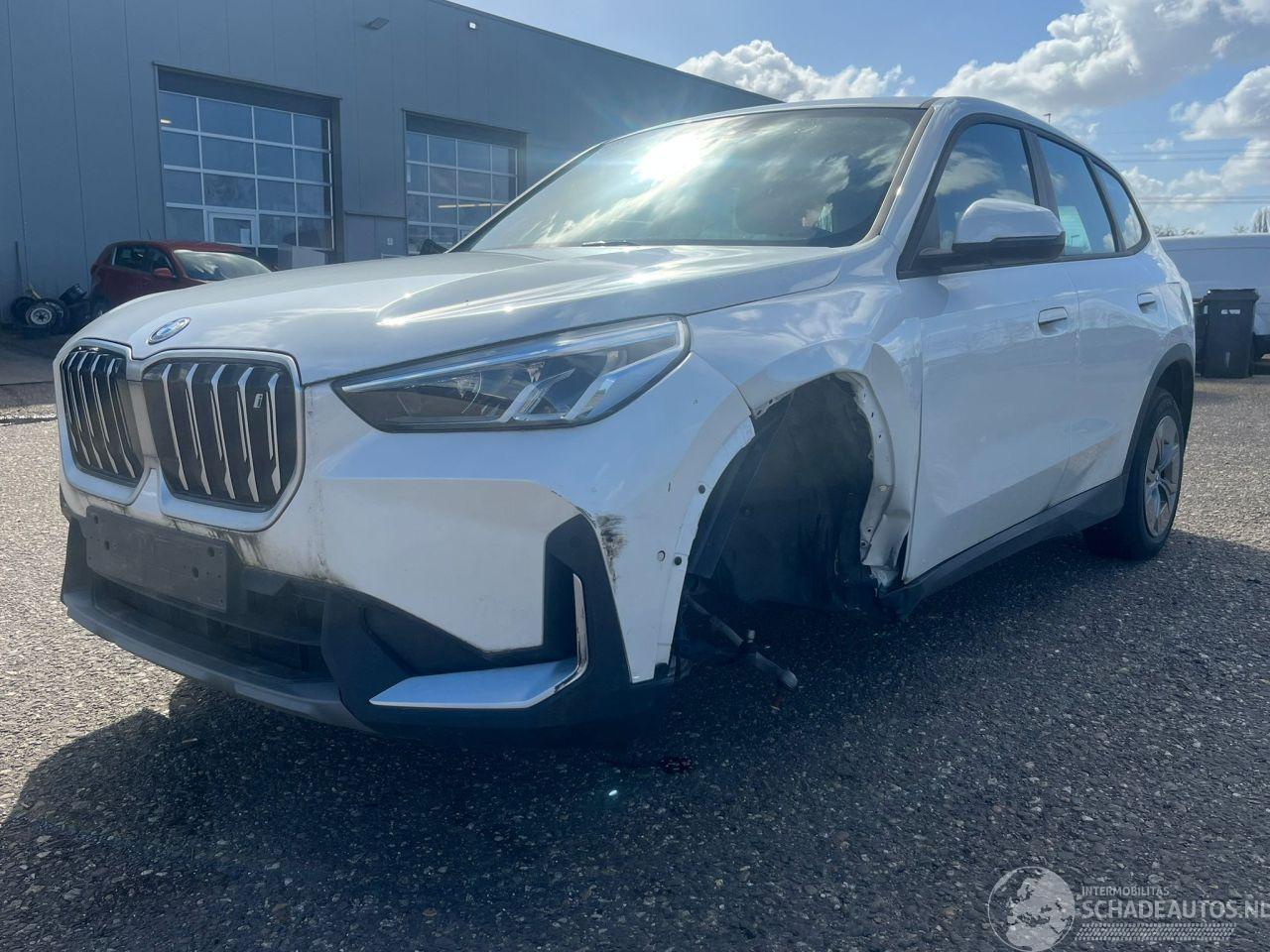 BMW iX1 xDrive30 Automaat 18.900 km 200 kW
