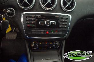 Mercedes A-klasse A180 CDI Automaat Navi Airco picture 11