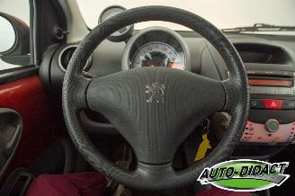 Peugeot 107 1.0-12V Airco 30.711 km NAP Sublime picture 5