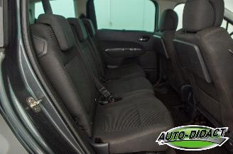 Peugeot 5008 1.6 VTi Clima Navi 7p. Blue Lease picture 23