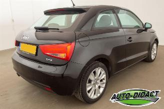 Audi A1 1.2 TFSI Airco Stoelverwarming picture 4