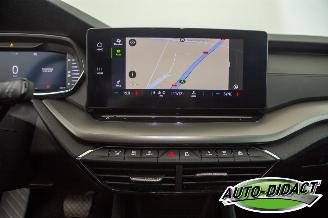 Skoda Octavia 1.0 e-TSI Automaat Digi Dash Navi Clima Business Edition picture 11