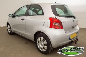 Toyota Yaris 1.0 VVTi Airco picture 3