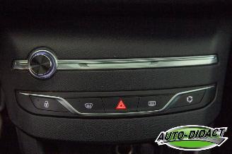 Peugeot 308 1.6 BlueHDI Pano Clima Navi Blue Lease Limited picture 9