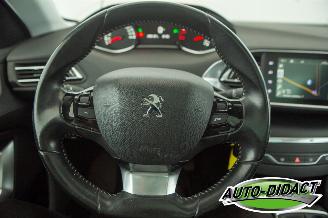 Peugeot 308 1.6 BlueHDI Pano Clima Navi Blue Lease Limited picture 5